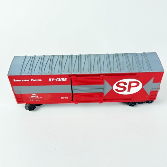 Southern Pacific SP 9607 Lionel O Scale Hy-Cube Boxcar 10" Red Gray Detailed - Picture 2 of 10